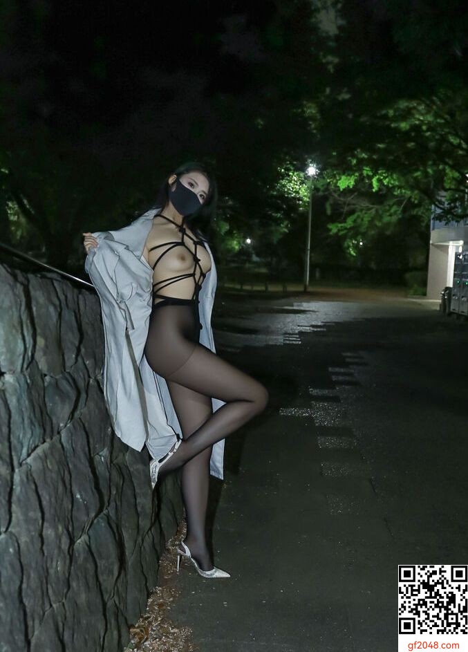 戶外大膽自拍