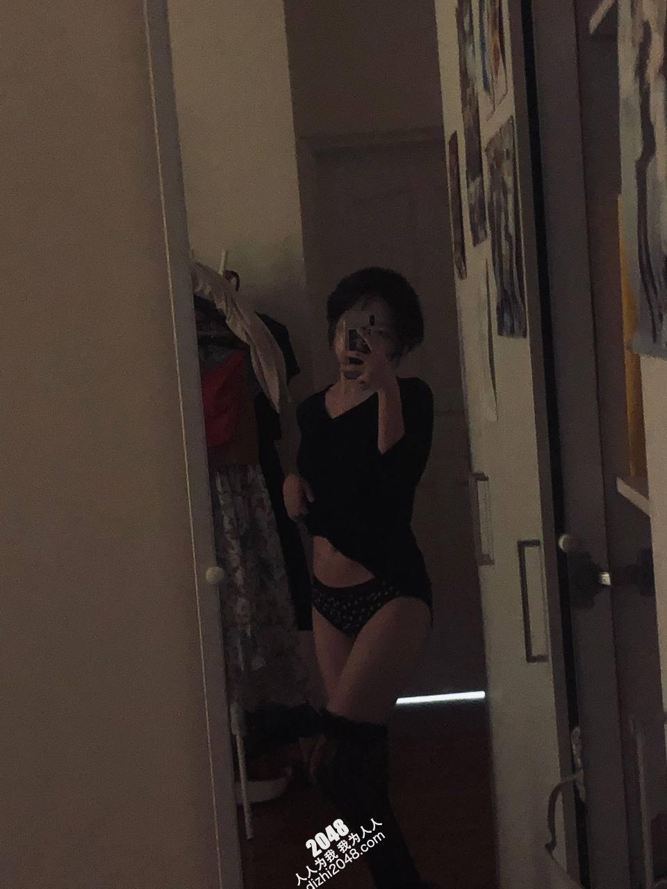 长得比较腼腆的小母狗（30p）