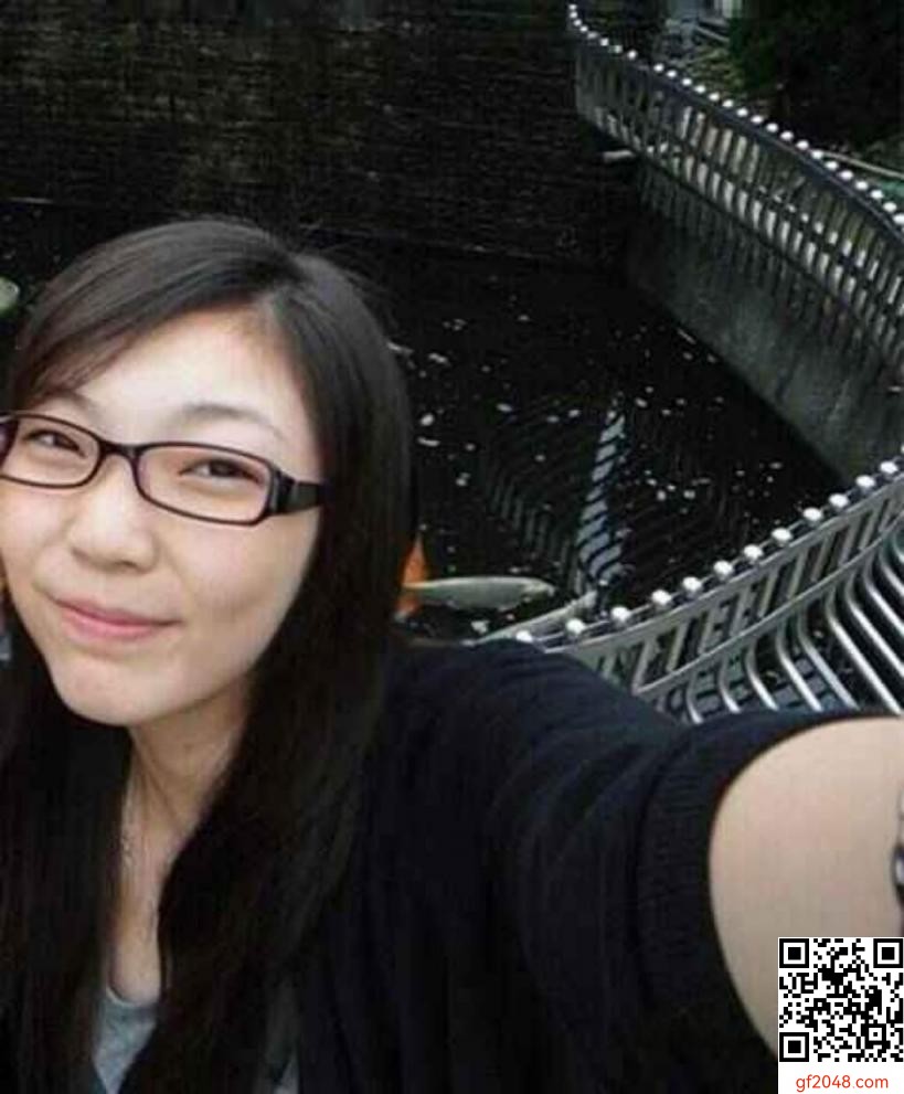 喜欢吃棒棒得小妹[25P]