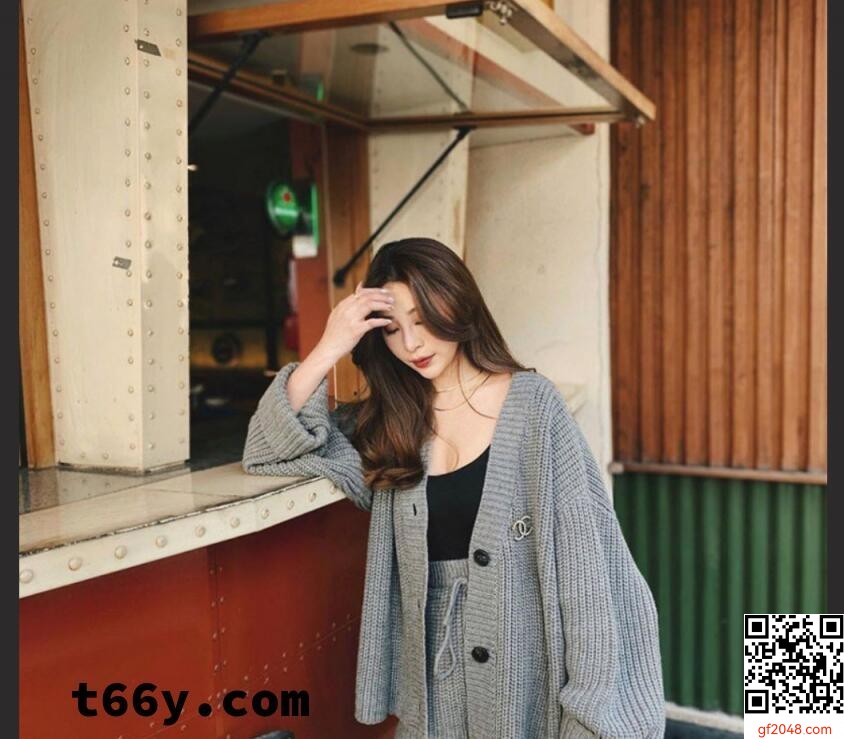 翘起肥臀开粉嫩骚穴水光敛滟求大屌猛捅[15P]