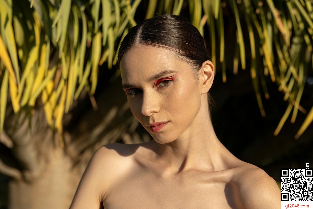 【WowGirls】Apr 03, 2026 - Leona Mia - Sun - Kissed Solitude【73P】