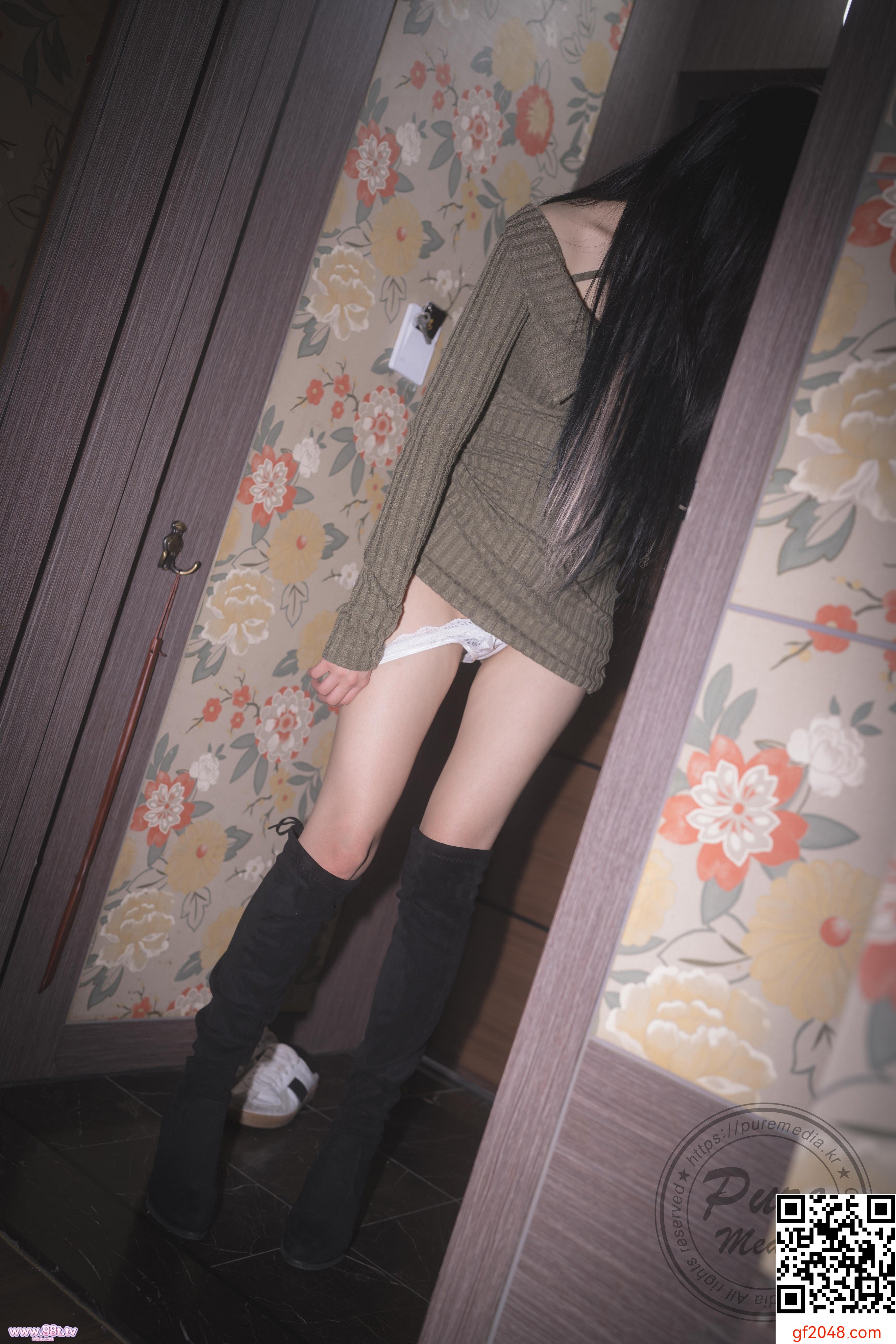 Pure Hina-Black Out Slutty Girl 闺蜜把我灌醉后抛弃马路边幸好有好心小哥哥救我全心全意报答他[244P]