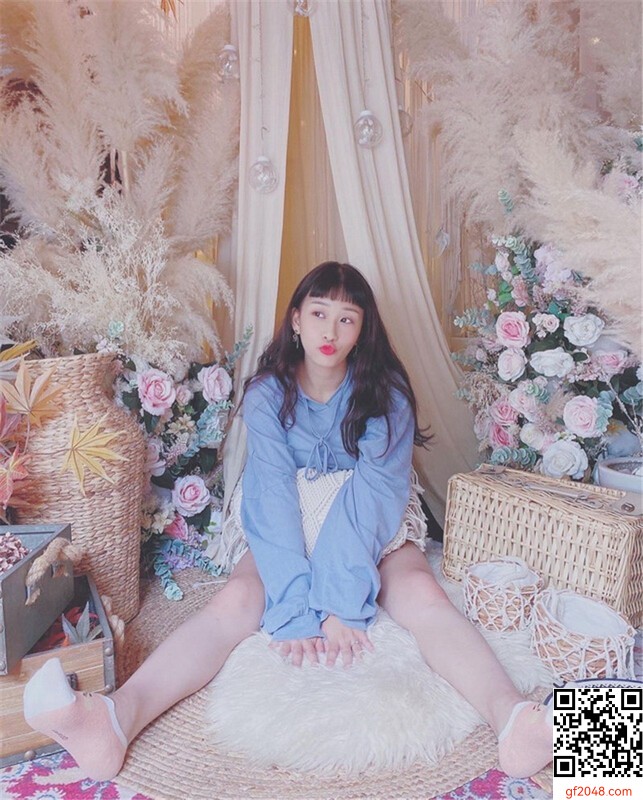 [自拍] 網上認識的護校生  (32P)