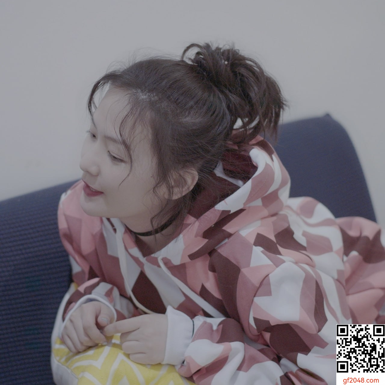 最淫素人母狗，撐開陰道給網友欣賞  (9P)