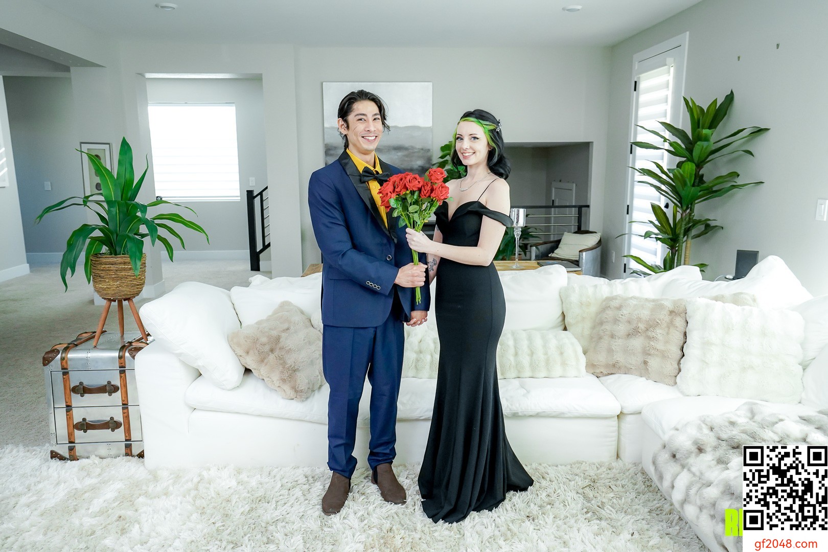 [Reptyle] Kitty Cam - Fucking My Way Out Of The Friend Zone - 100P