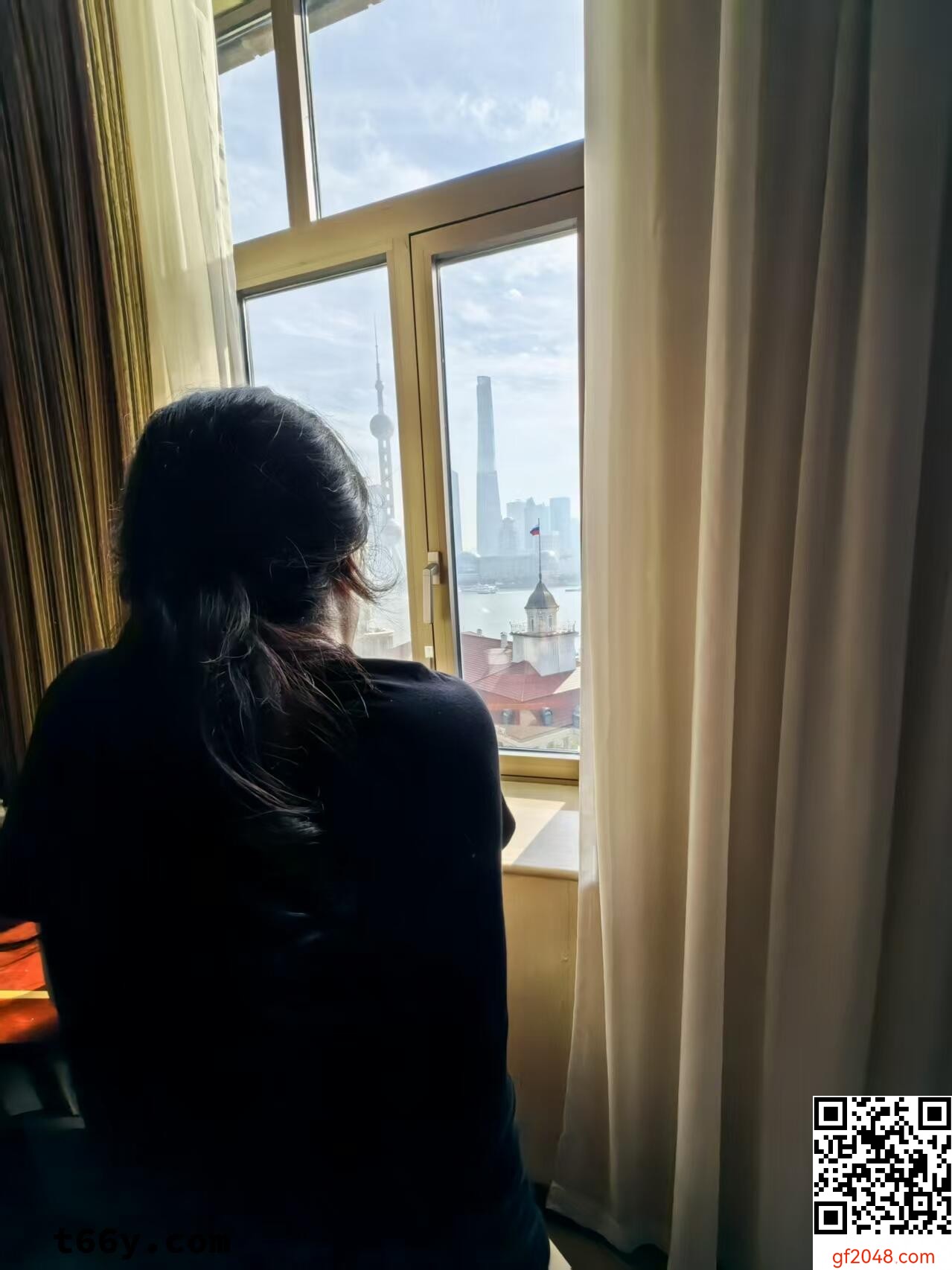 [虎哥代发]今日投稿，杭州夫妻分享，魔都旅游自拍[18P]