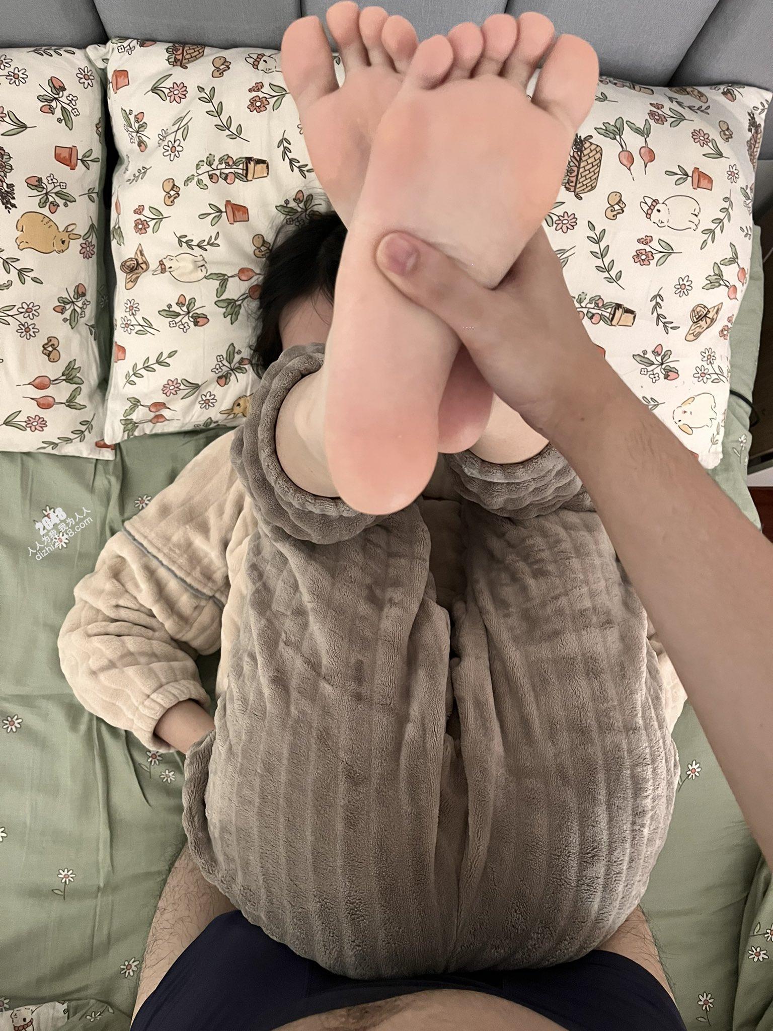 小母狗最爱自拍和打炮【21P】