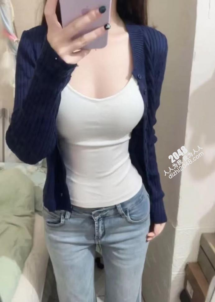 紧身牛仔裤自拍身材很好【16P】