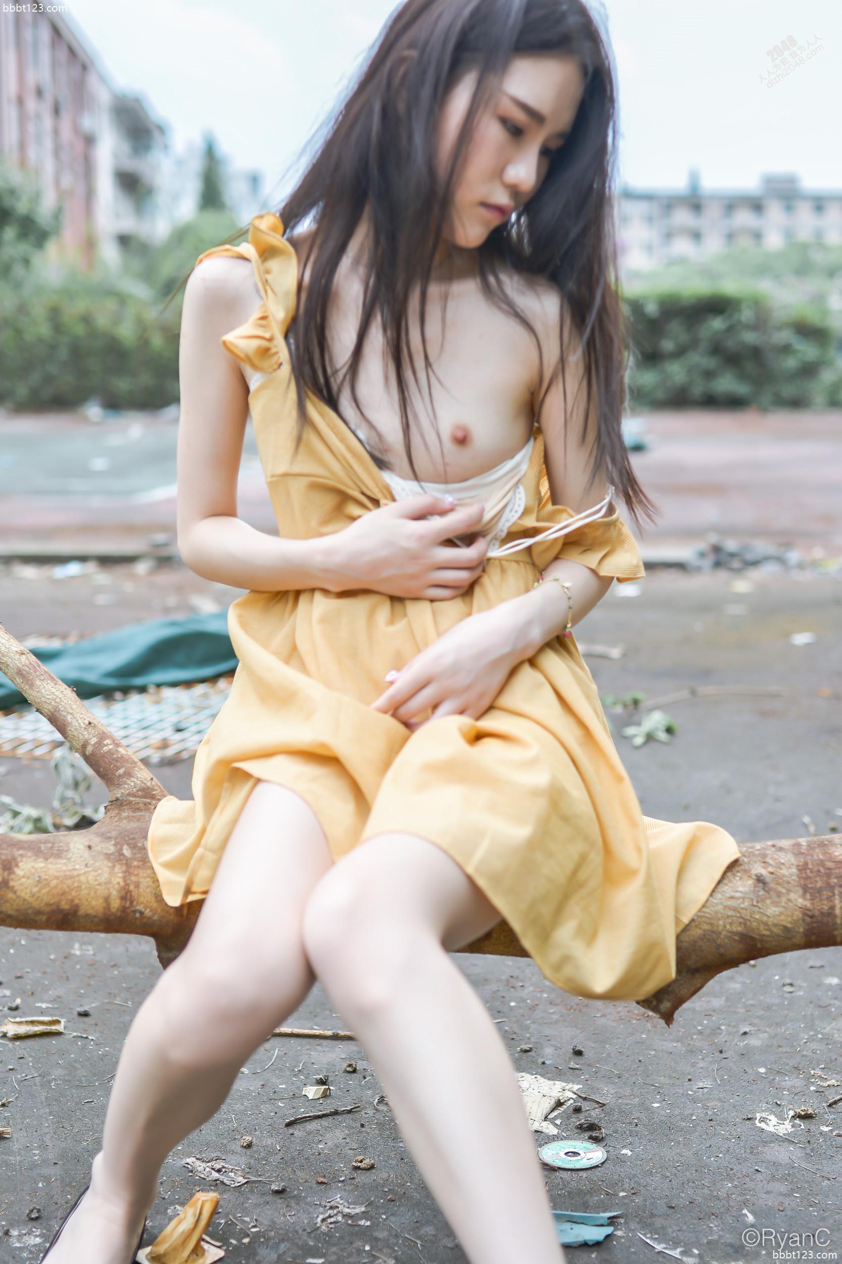 大學露出 [28P]