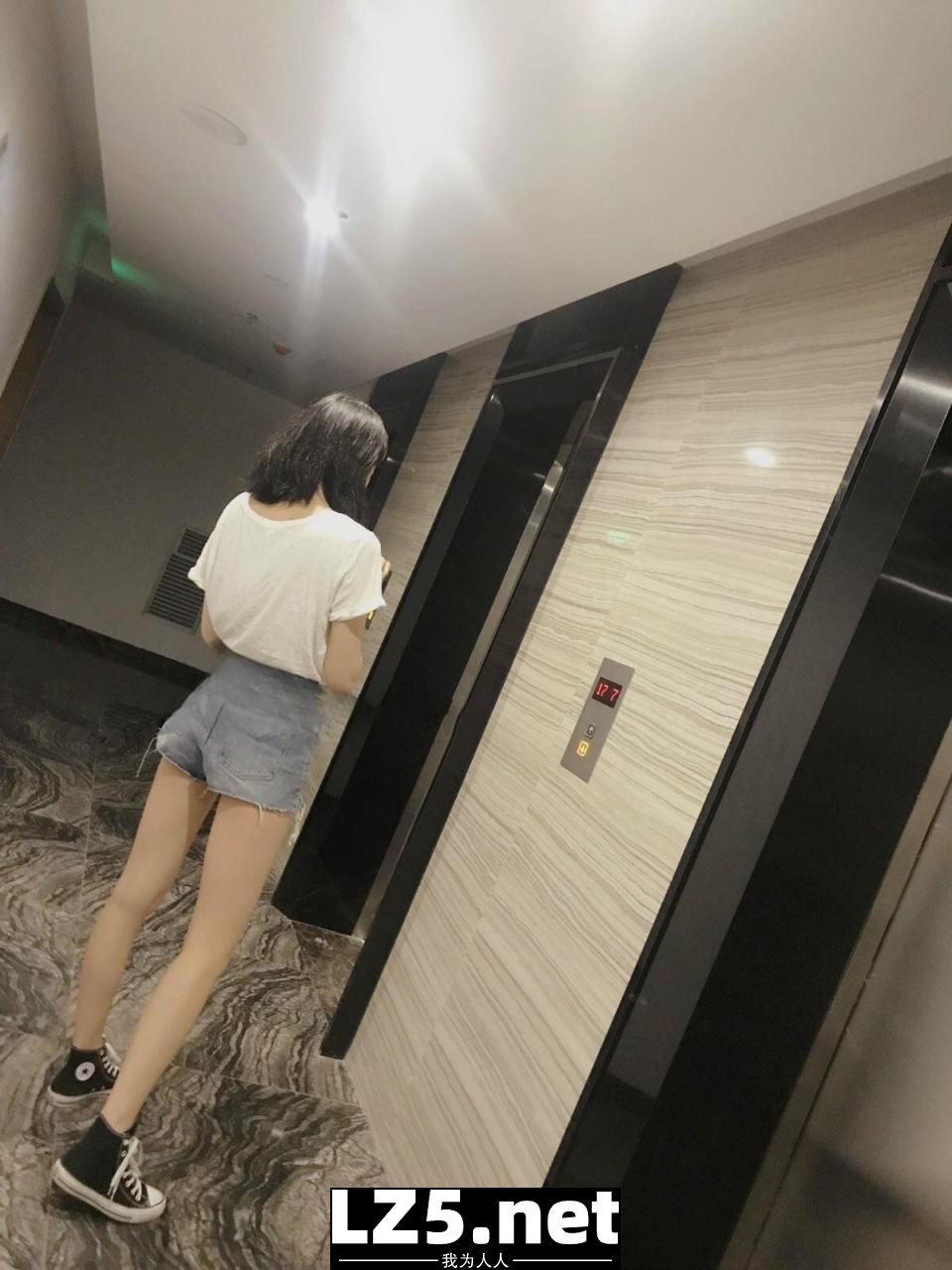 小情人约我在宾馆相聚，又是腰疼的一天啊[23P]