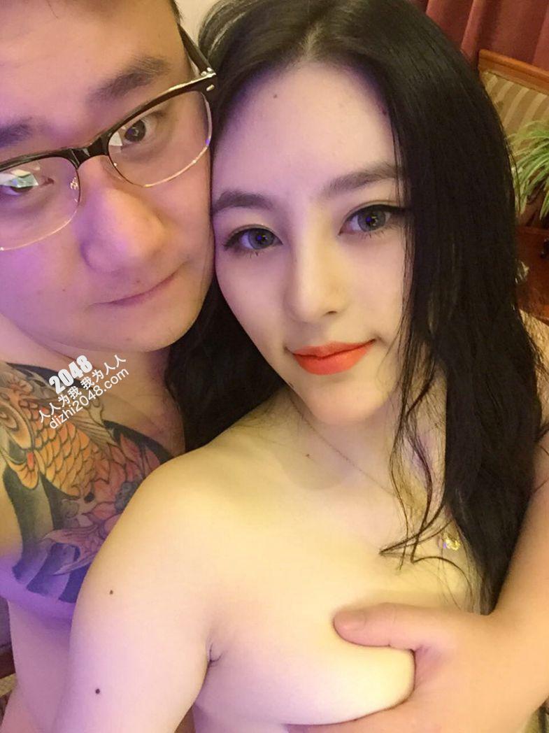 情侣露脸欢乐生活照[29P]