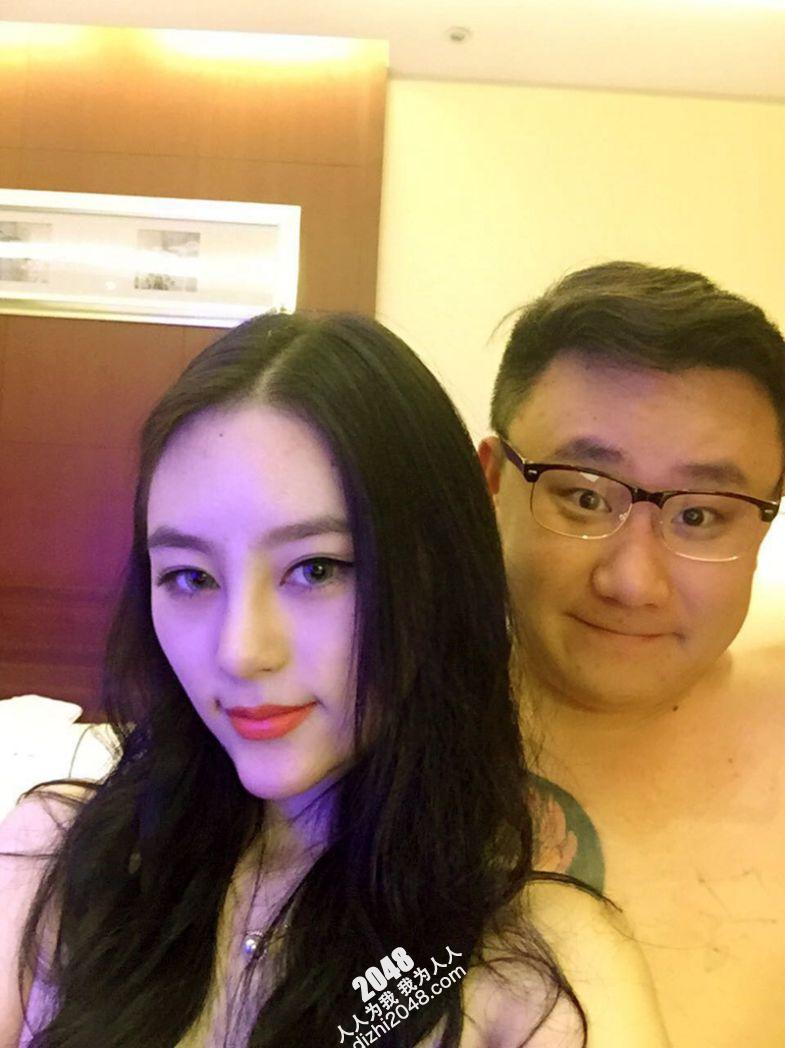 情侣露脸欢乐生活照[29P]