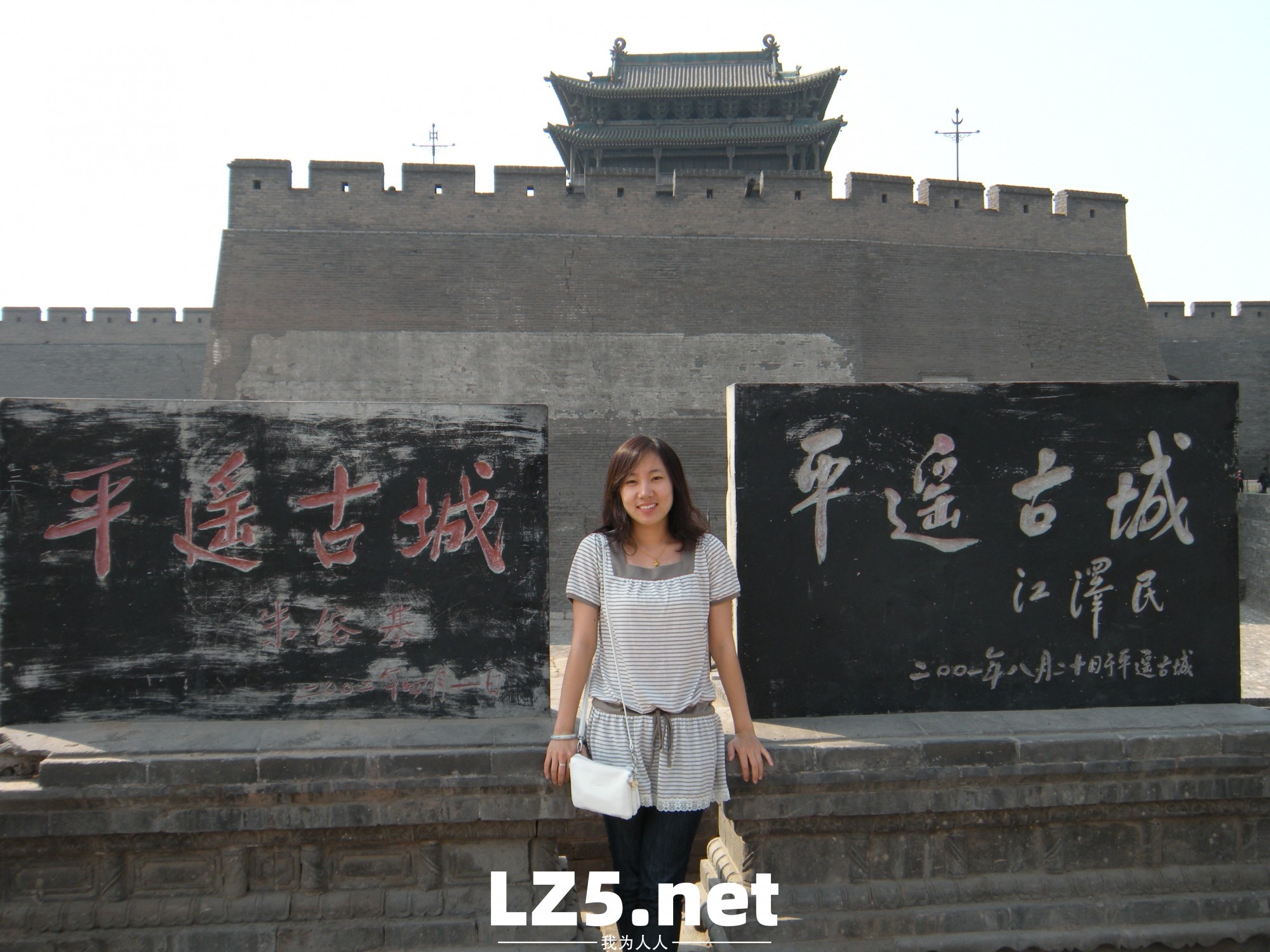 美豔人妻劉珊,云盤海量私拍流出,十年淫片見證嬌娃騷化曆程  (438P)
