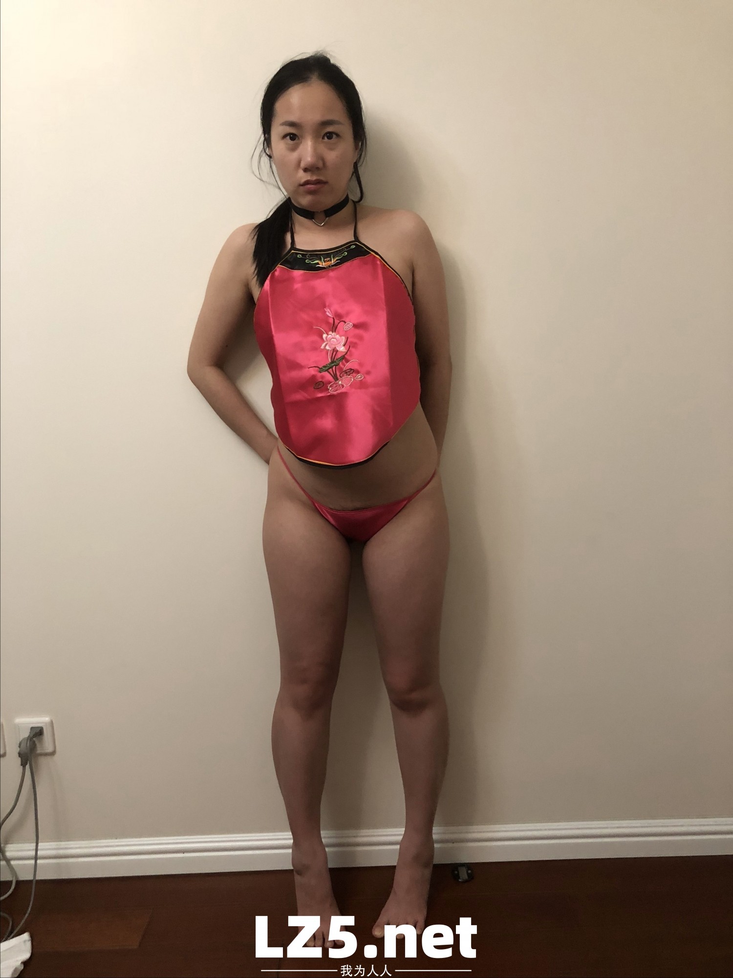 美豔人妻劉珊,云盤海量私拍流出,十年淫片見證嬌娃騷化曆程  (438P)