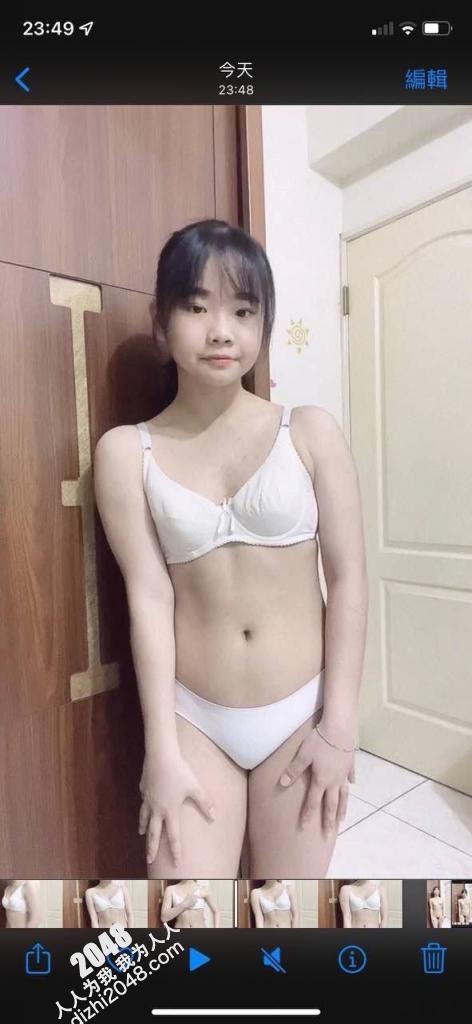 贫乳反差萌妹[21P]