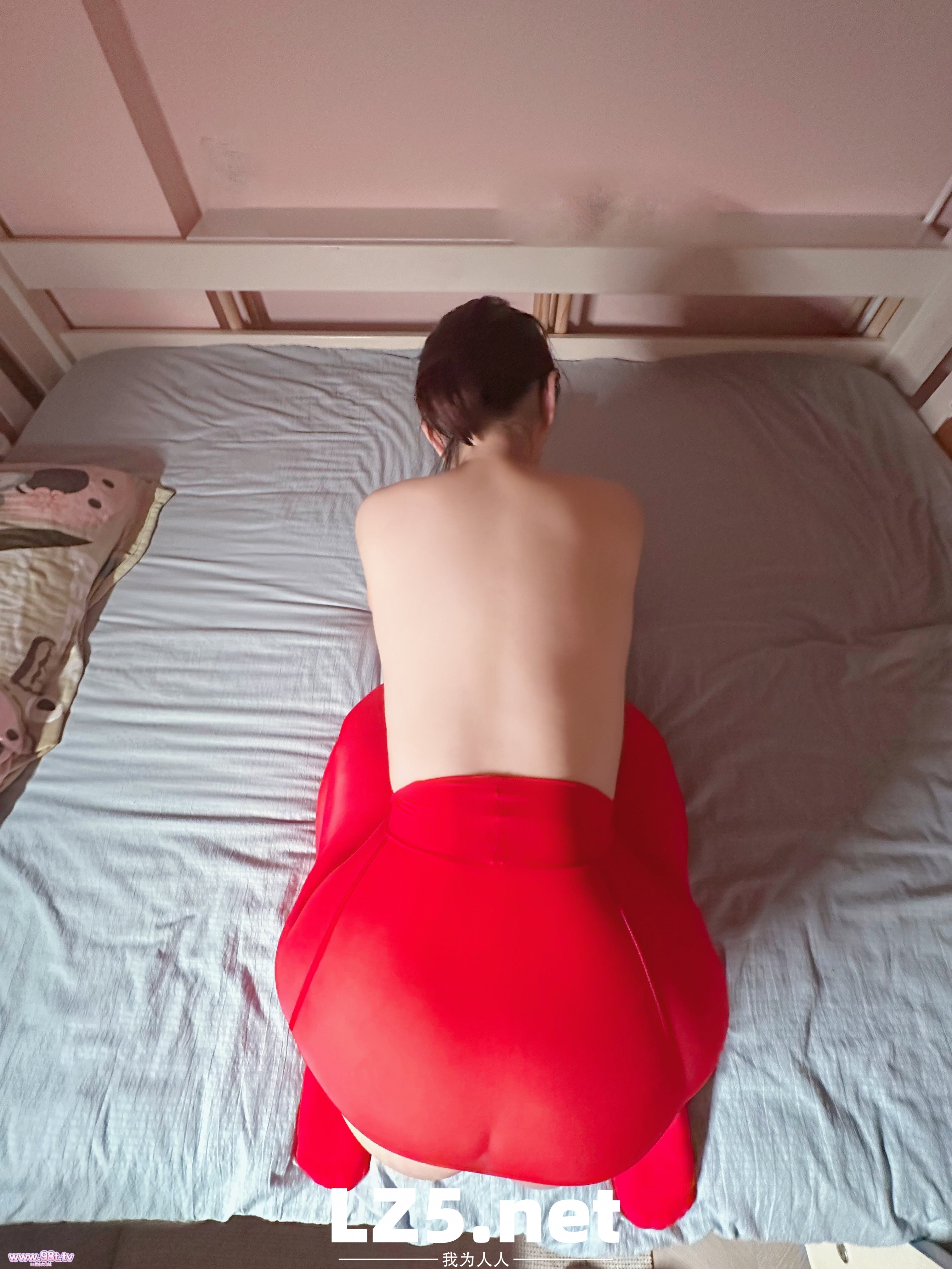 骚货油亮开档红丝的娱乐时间【31P+1GIF+手势认证】