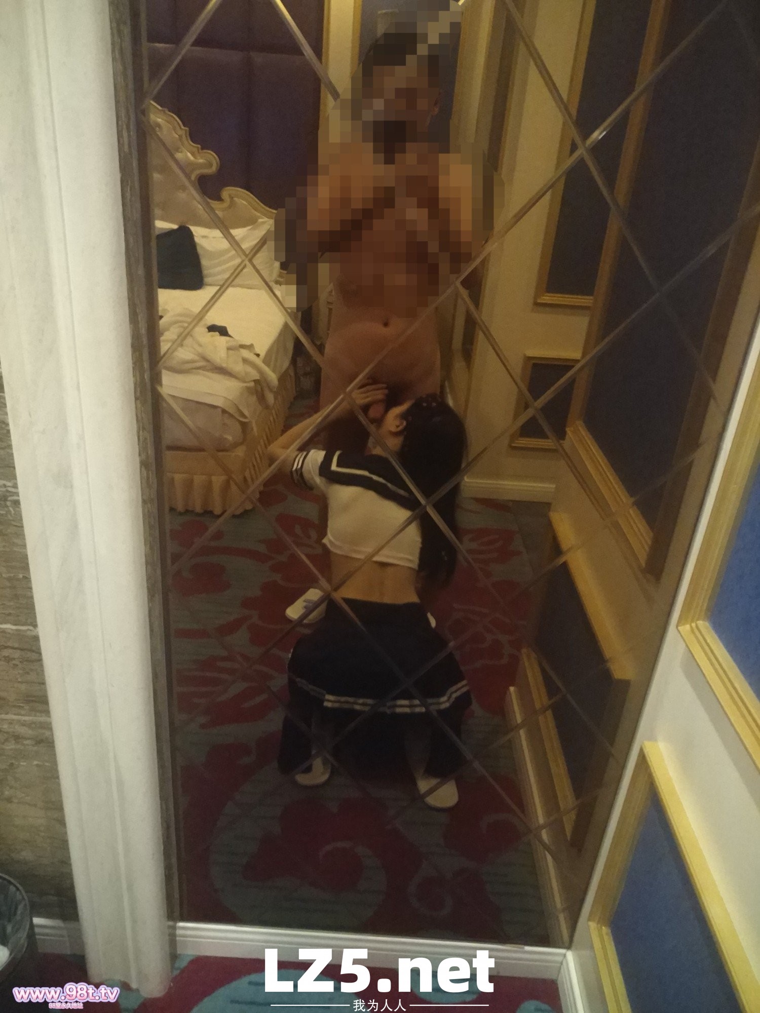 风骚绝代 身姿曼妙无敌的极品性瘾少妇【88P+微露脸】