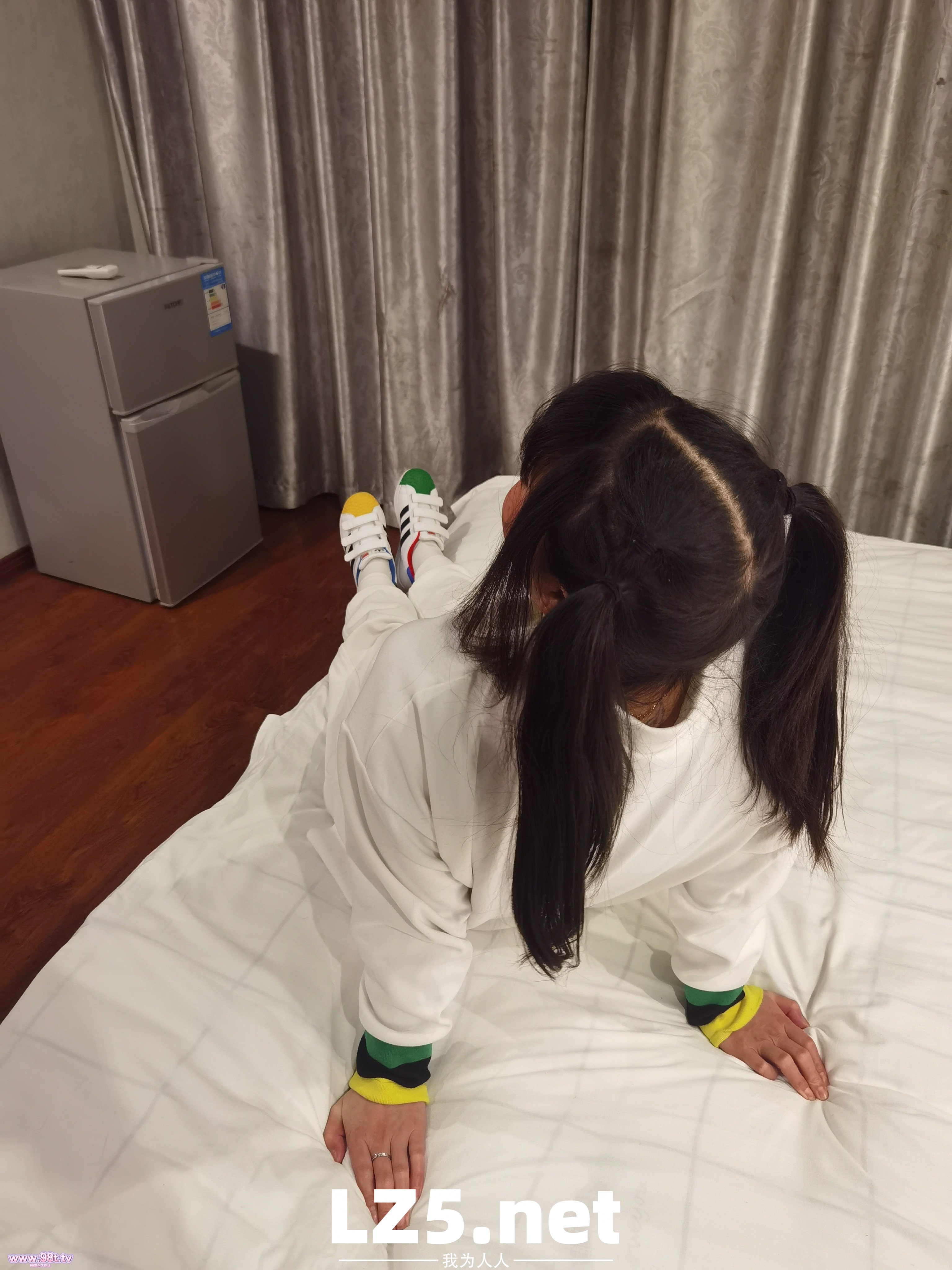 充满罪恶感的洛丽塔双马尾少女 攻速翻倍神器极致美臀诱惑【56P】
