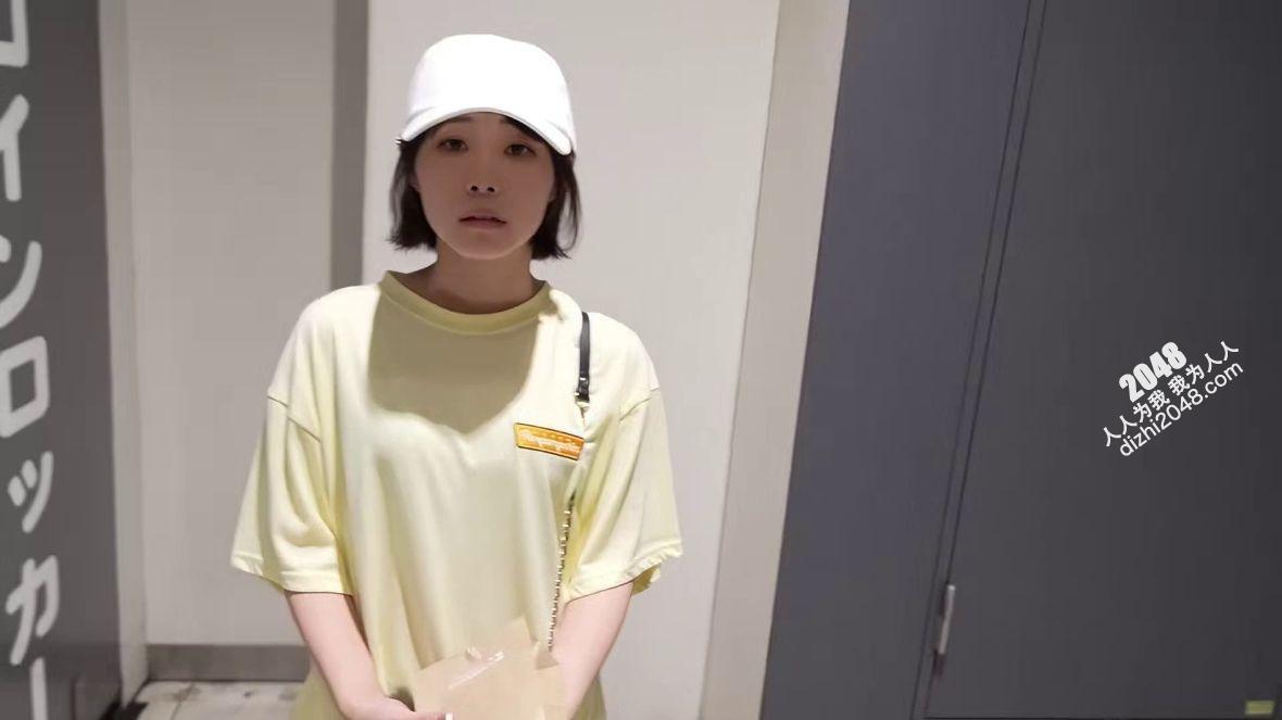 清纯装扮的骚货【17P】