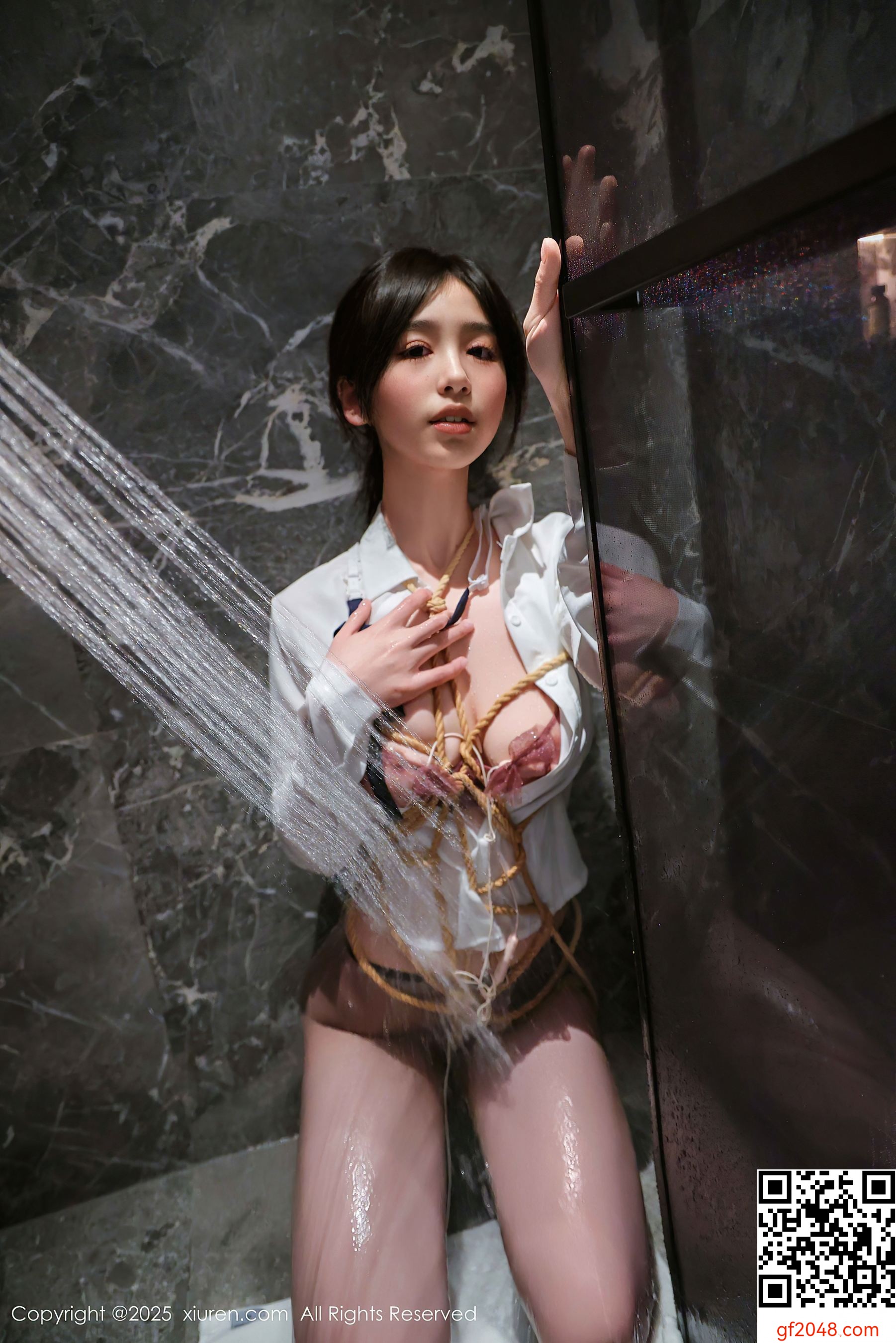 [XiuRen秀人网] No.9949 奶芙乔乔 美腿黑丝