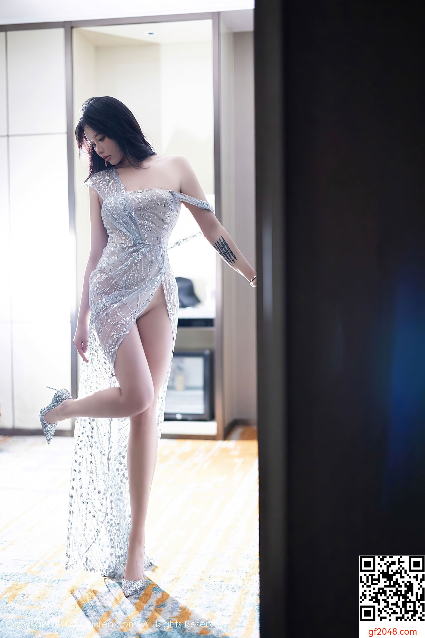 [XiuRen秀人网] No.9180 娜比 丝袜美腿