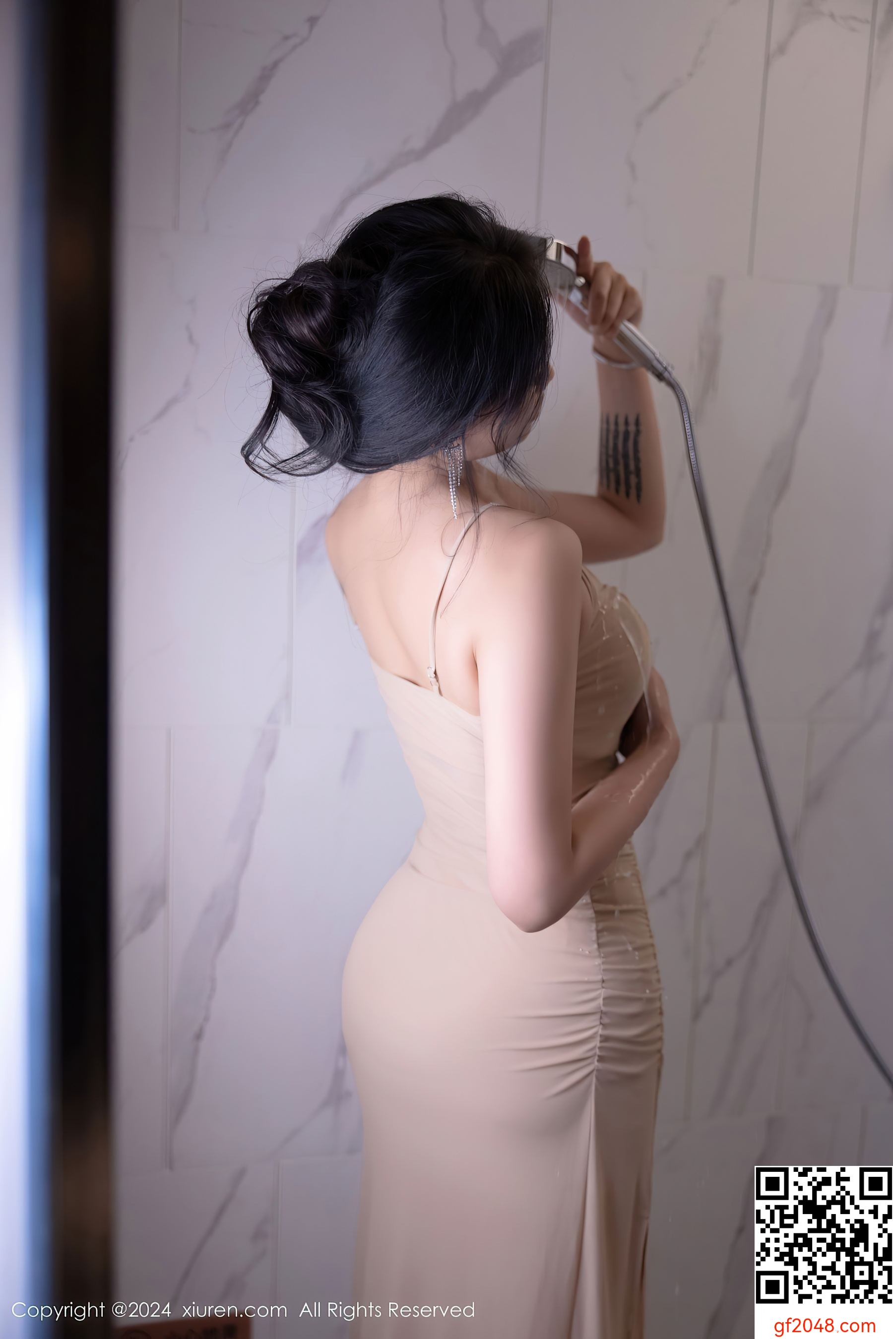 [XiuRen秀人网] No.9180 娜比 丝袜美腿