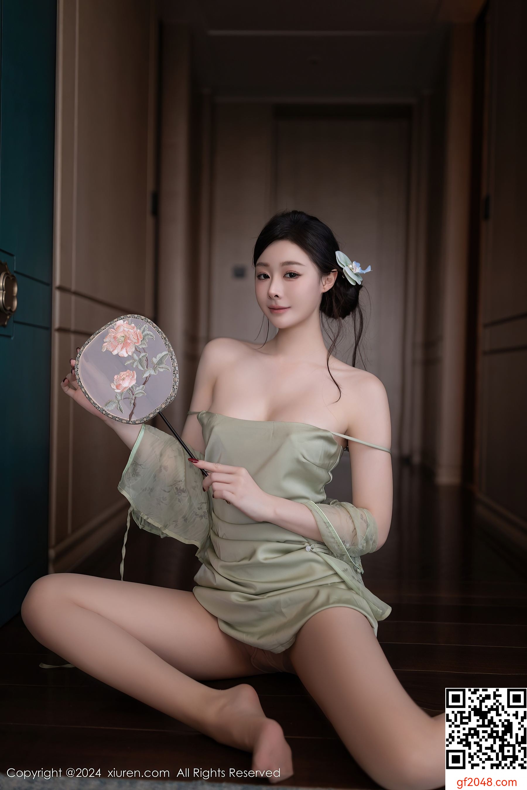 [XiuRen秀人网] No.9124 小逗逗 丝袜美腿