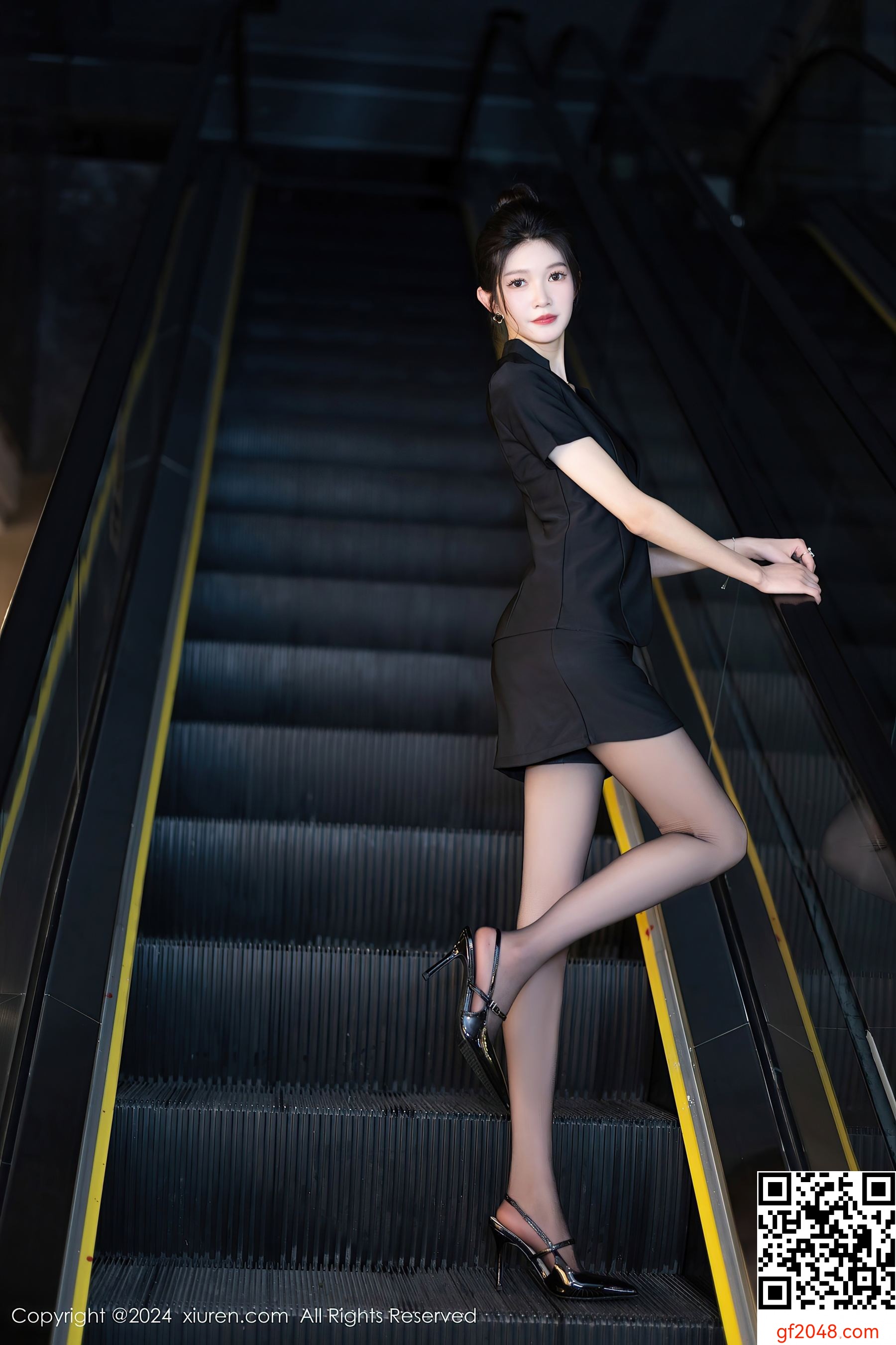 [XiuRen秀人网] No.8791 程程程- 黑丝美腿