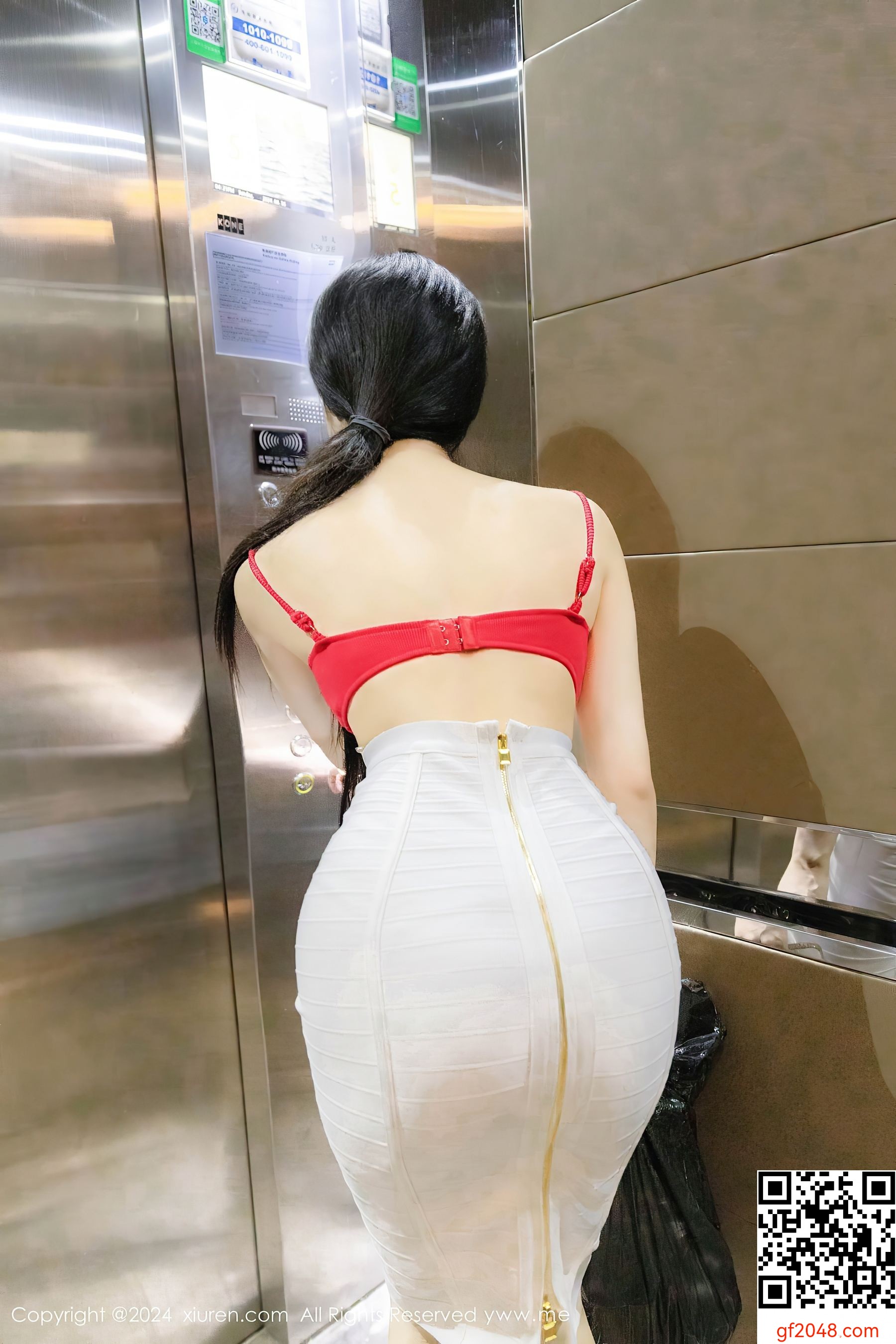 [XiuRen秀人网] No.8794 龙雪儿 丝袜美腿