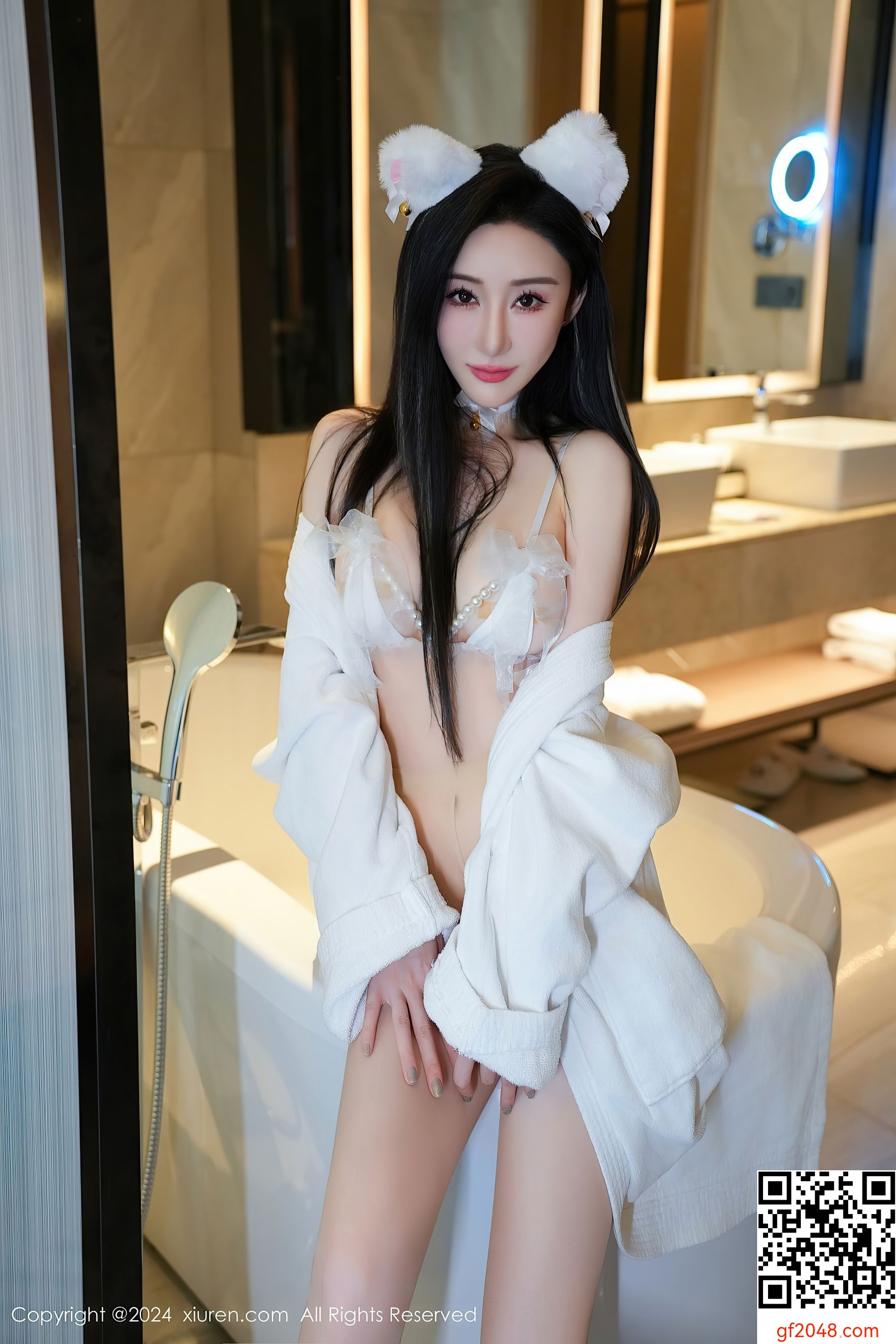 [XiuRen秀人网] No.8679 田兮白 丝袜美腿