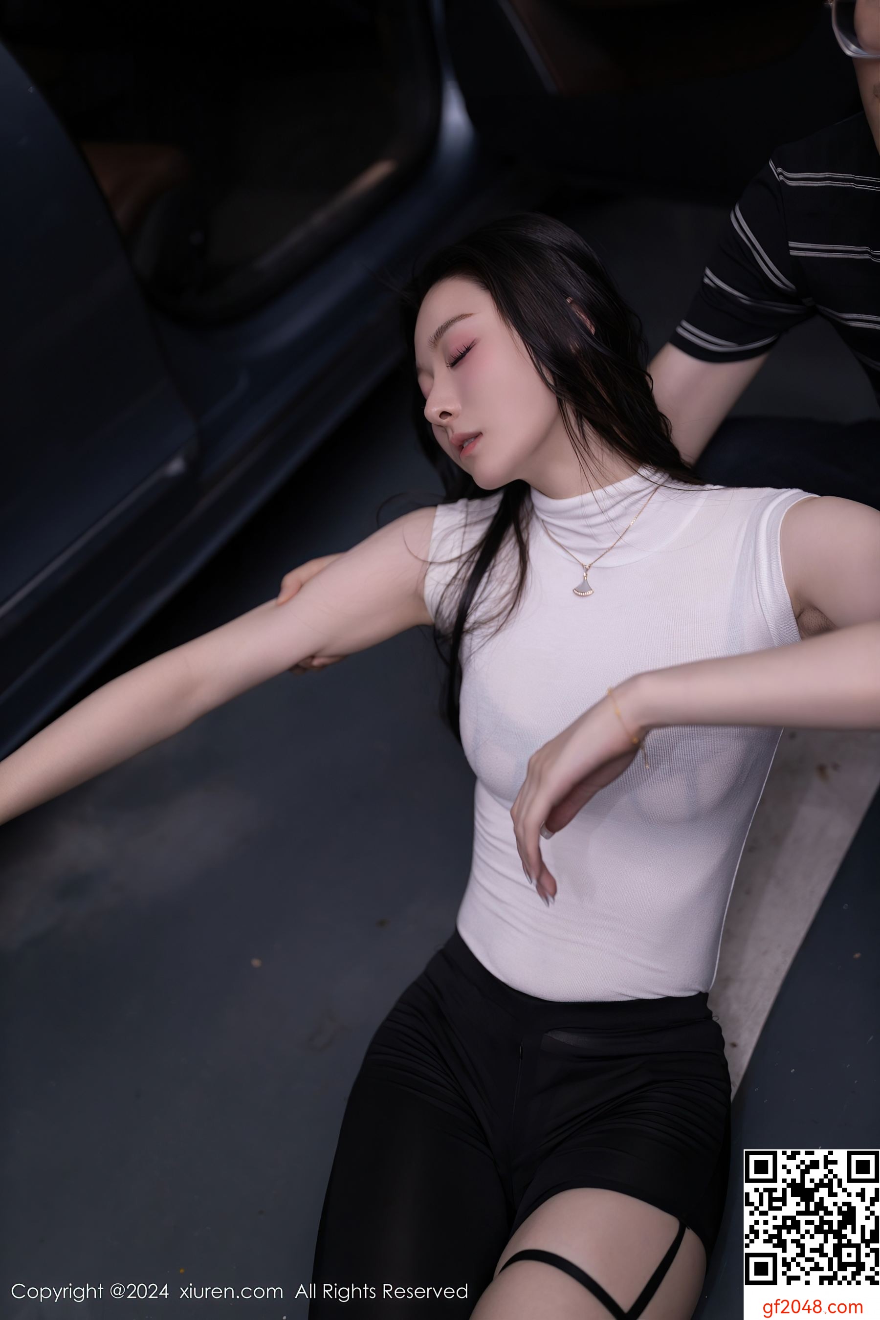 [XiuRen秀人网] No.8270 小逗逗 性感美臀