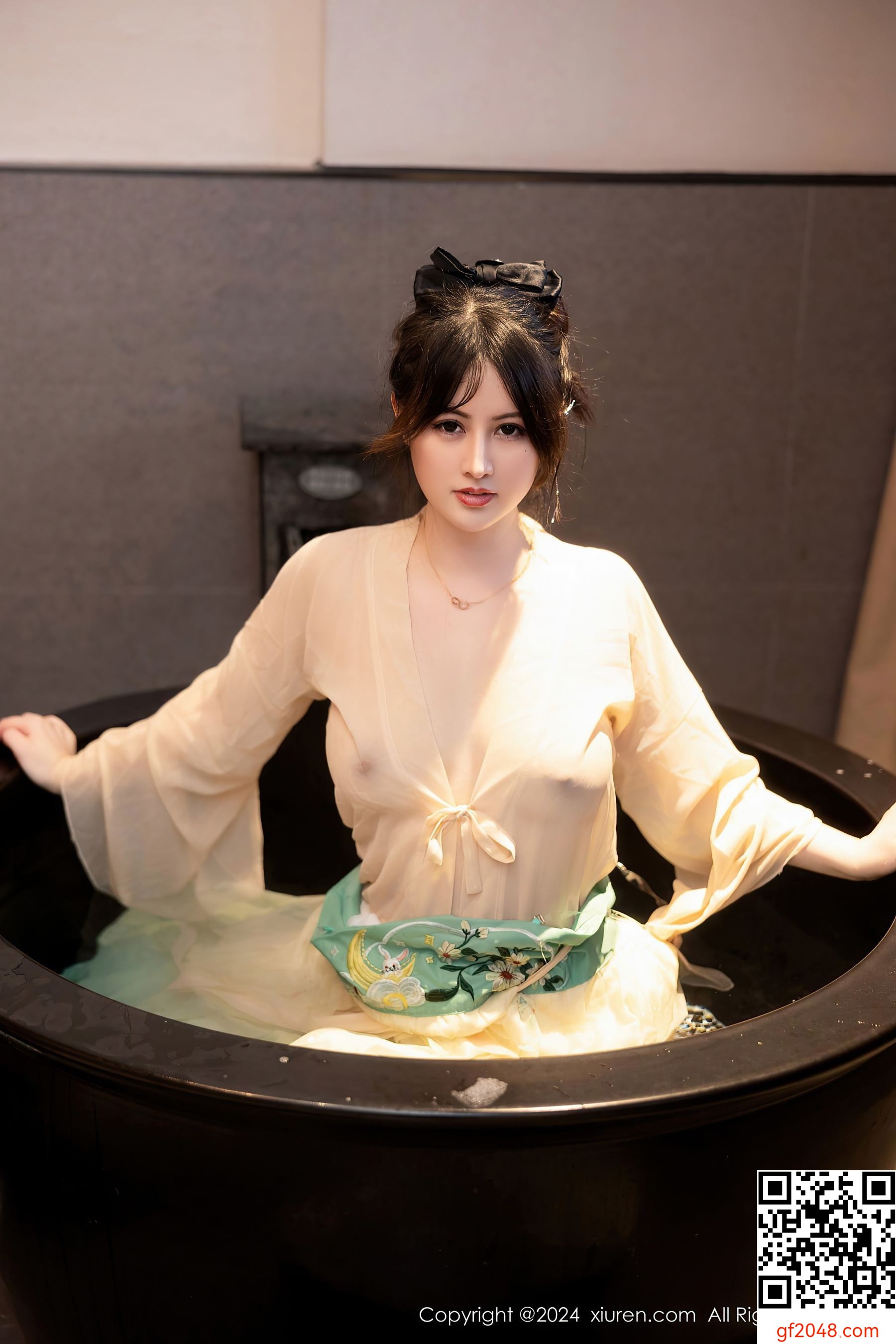 [XiuRen秀人网] No.8128 诗诗kiki 性感美臀