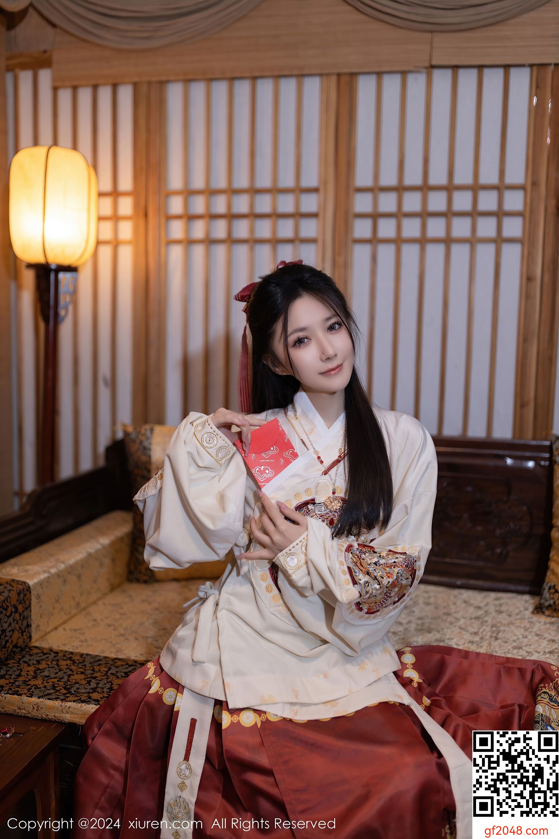 [XiuRen秀人网] No.8095 鱼子酱Fish 美腿妩媚