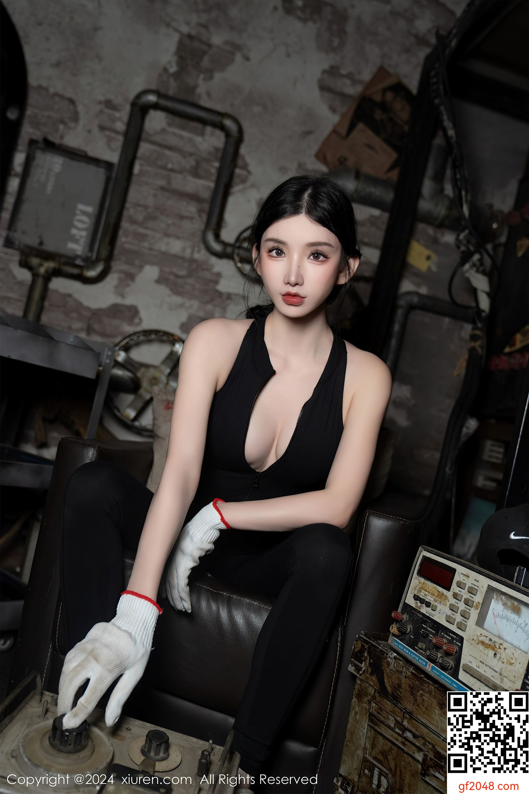 [XiuRen秀人网] No.8027 周于希Sally 丰腴美臀
