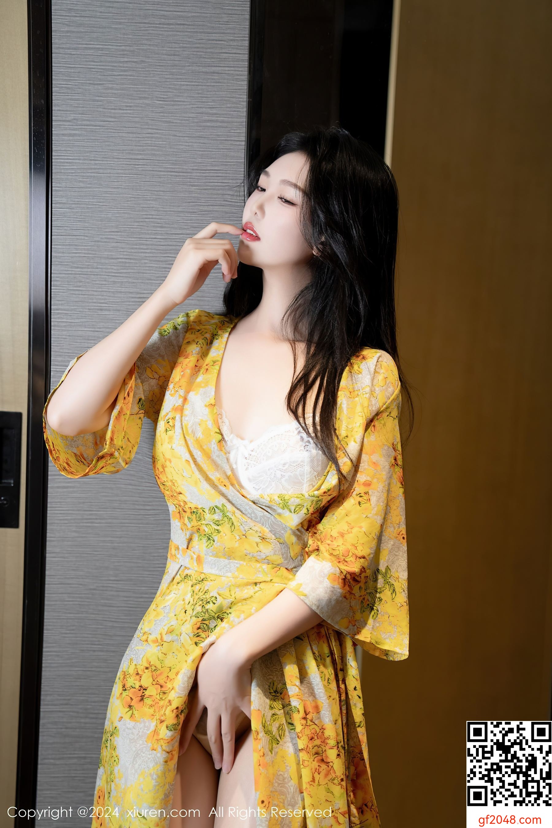 [XiuRen秀人网] No.7981 利世 丝袜美腿