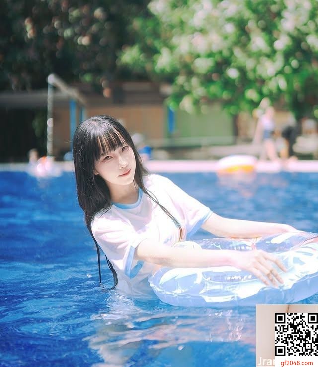 氣質美女 Naomi 小孟 魔鬼身材散發極致誘惑