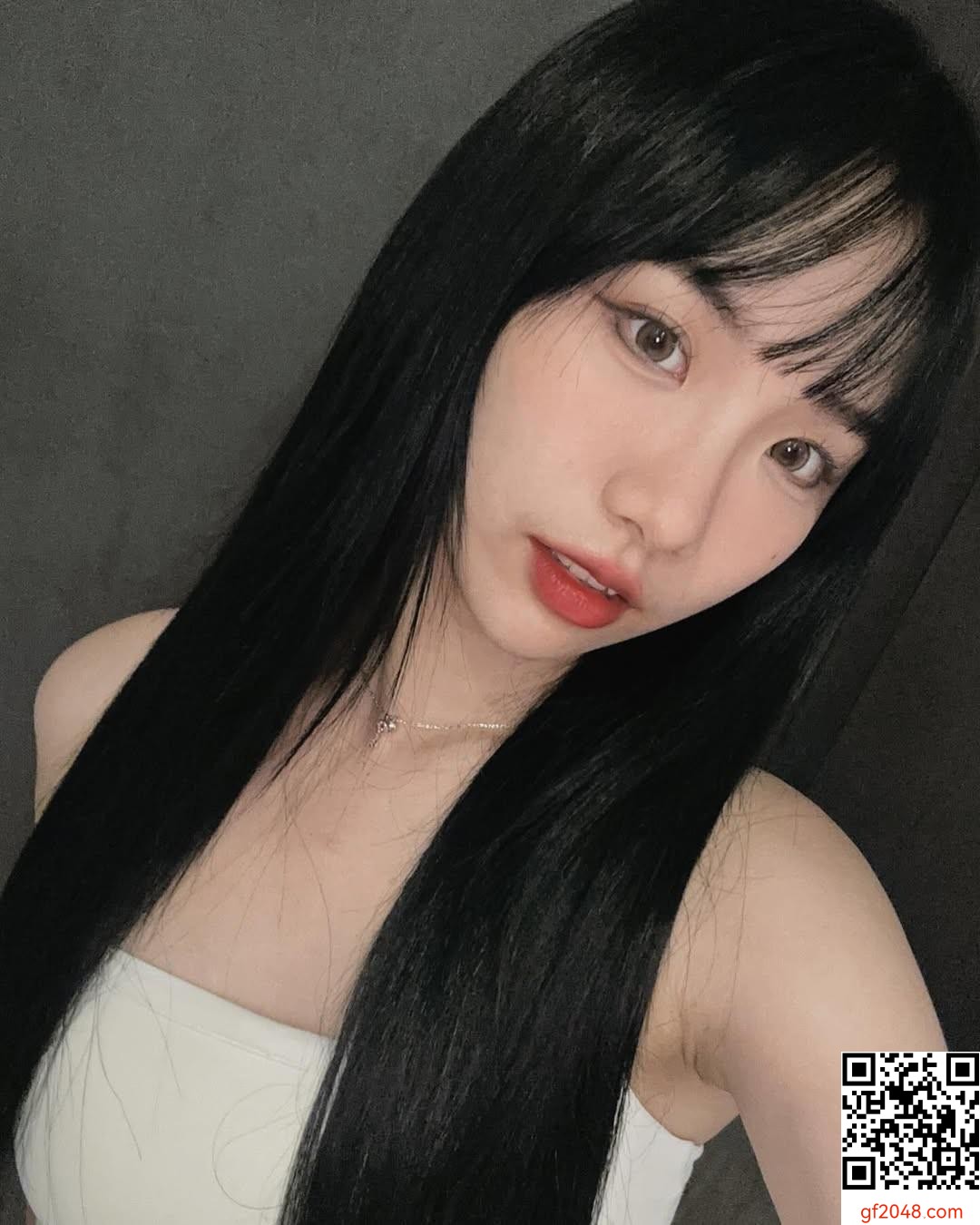「一暄」白皙美肌好正點 惹人疼愛 (10P)