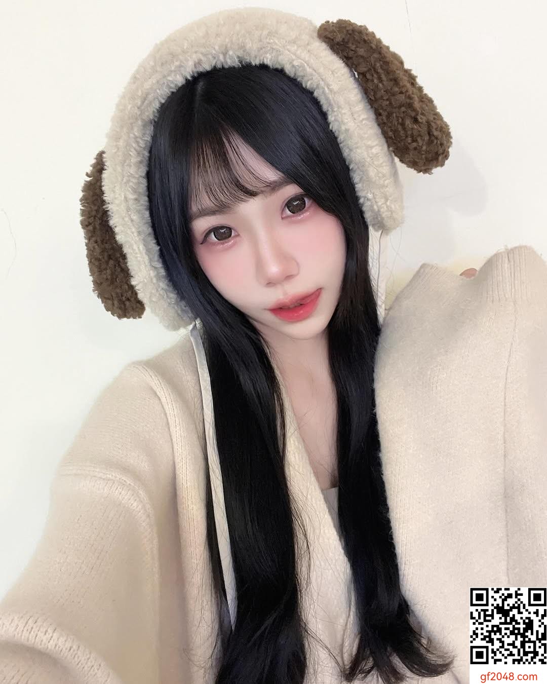 「林姉君」空靈感甜笑讓人戀愛 視線移不開 (10P)