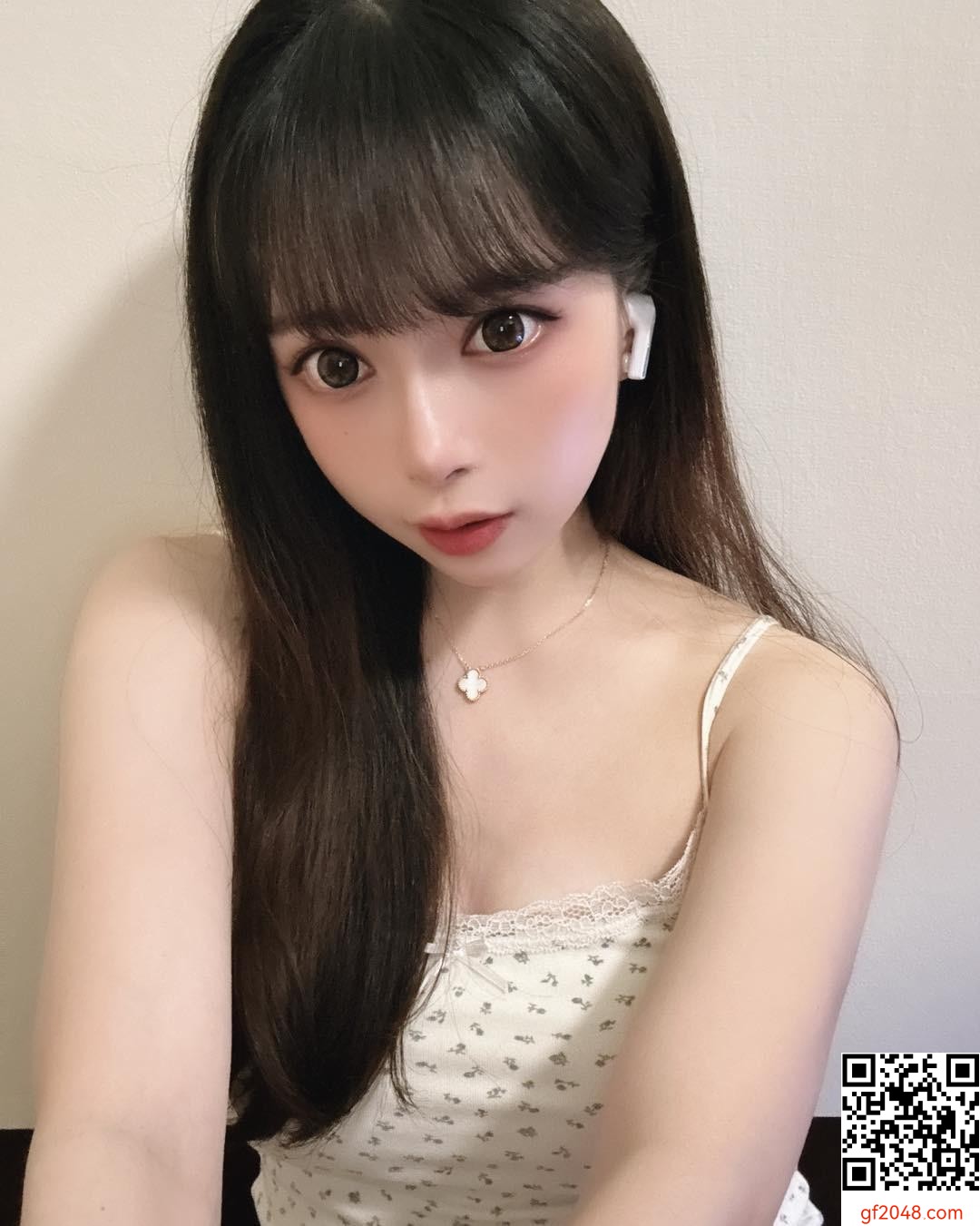 「林涵」水汪大眼+飽滿身材讓人戀愛啦 (10P)