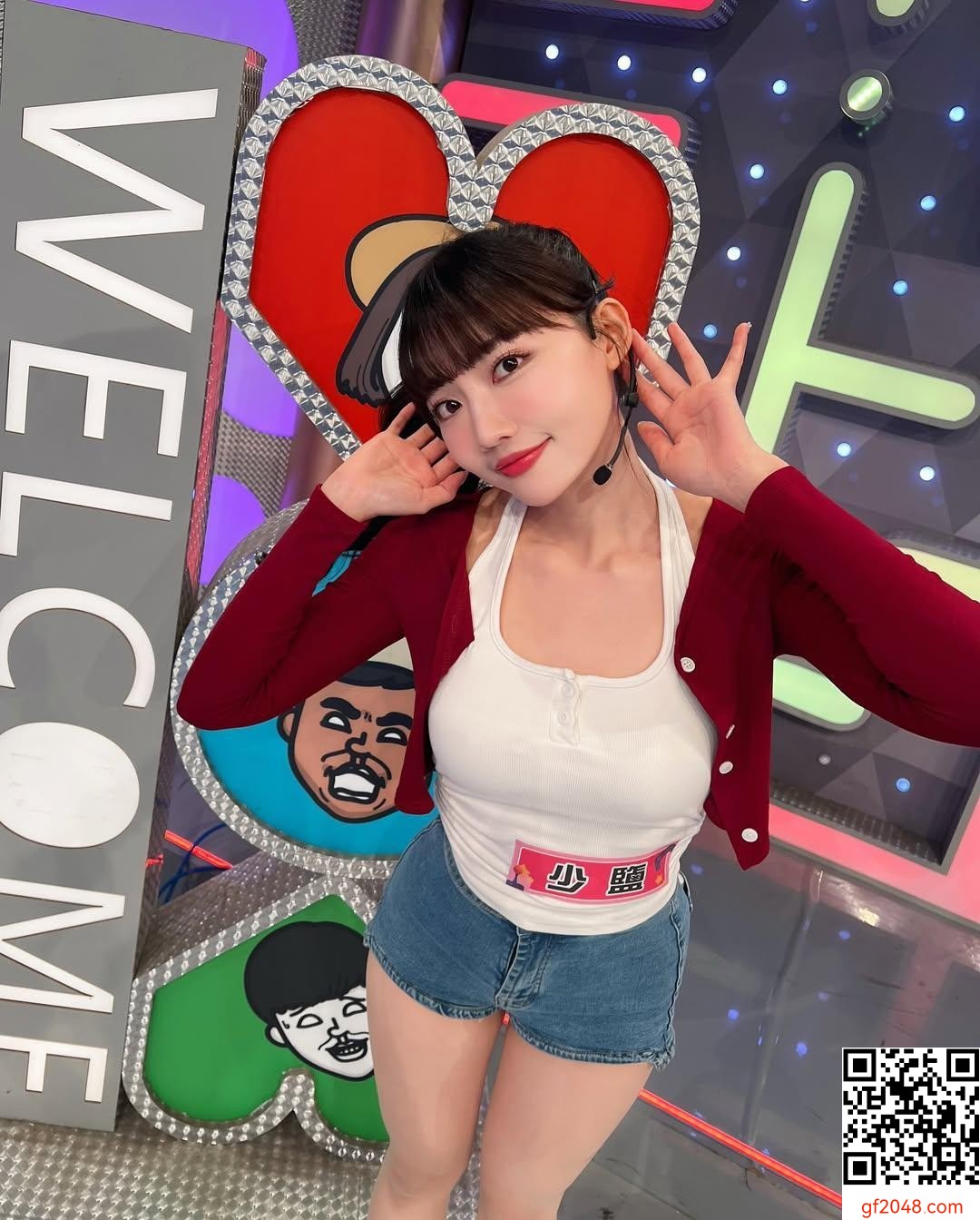 大眼嫩妹「少鹽 yenyen」曼妙好身材讓人精神百倍 (10P)