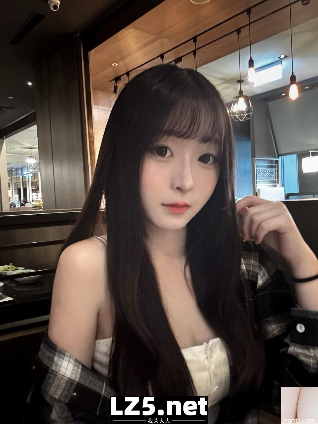 絕美臉蛋讓網友大喊受不了 (10P)