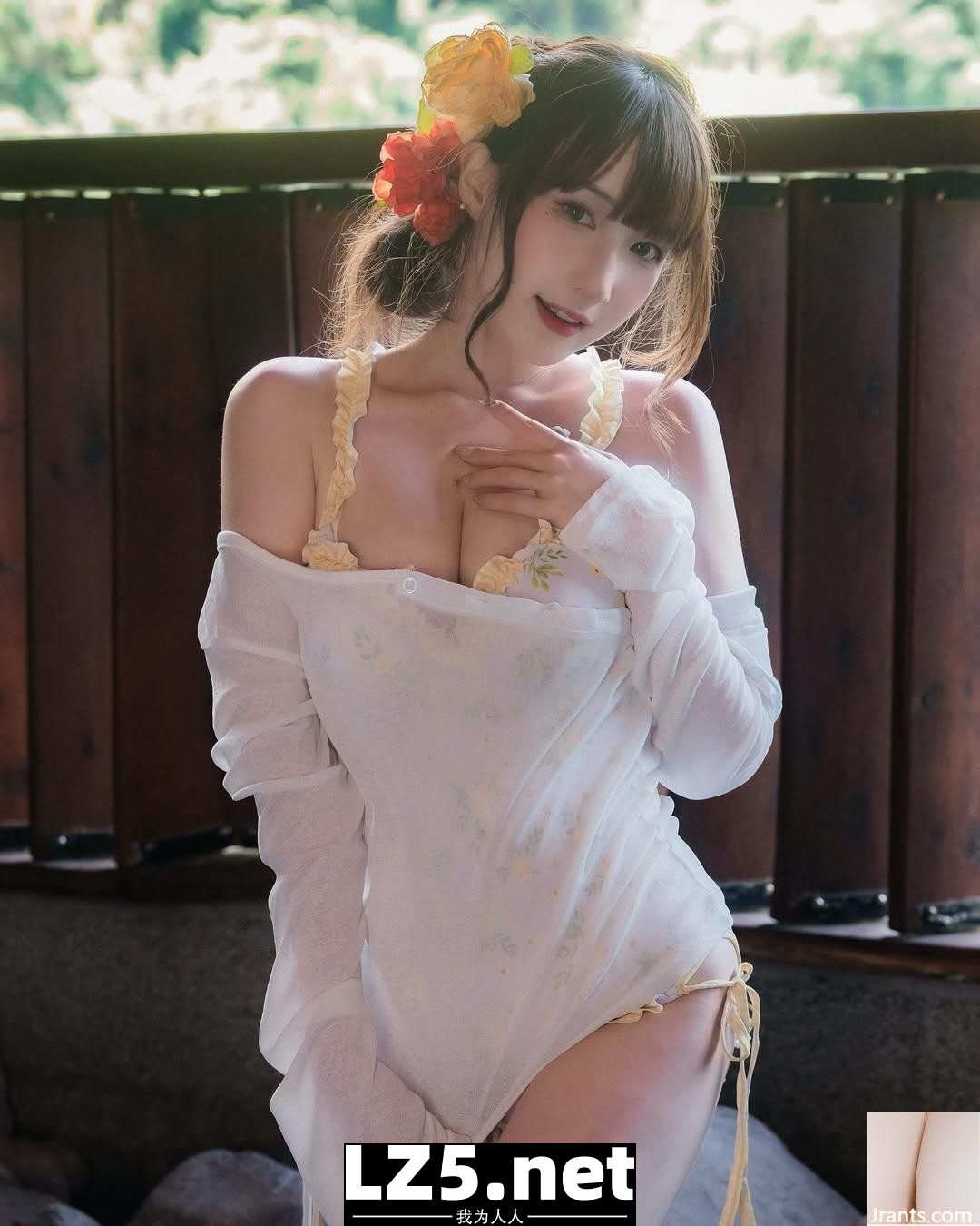 氣質美女「柯姿」誘人眼神與渾圓美乳佔據你的視線 (10P)
