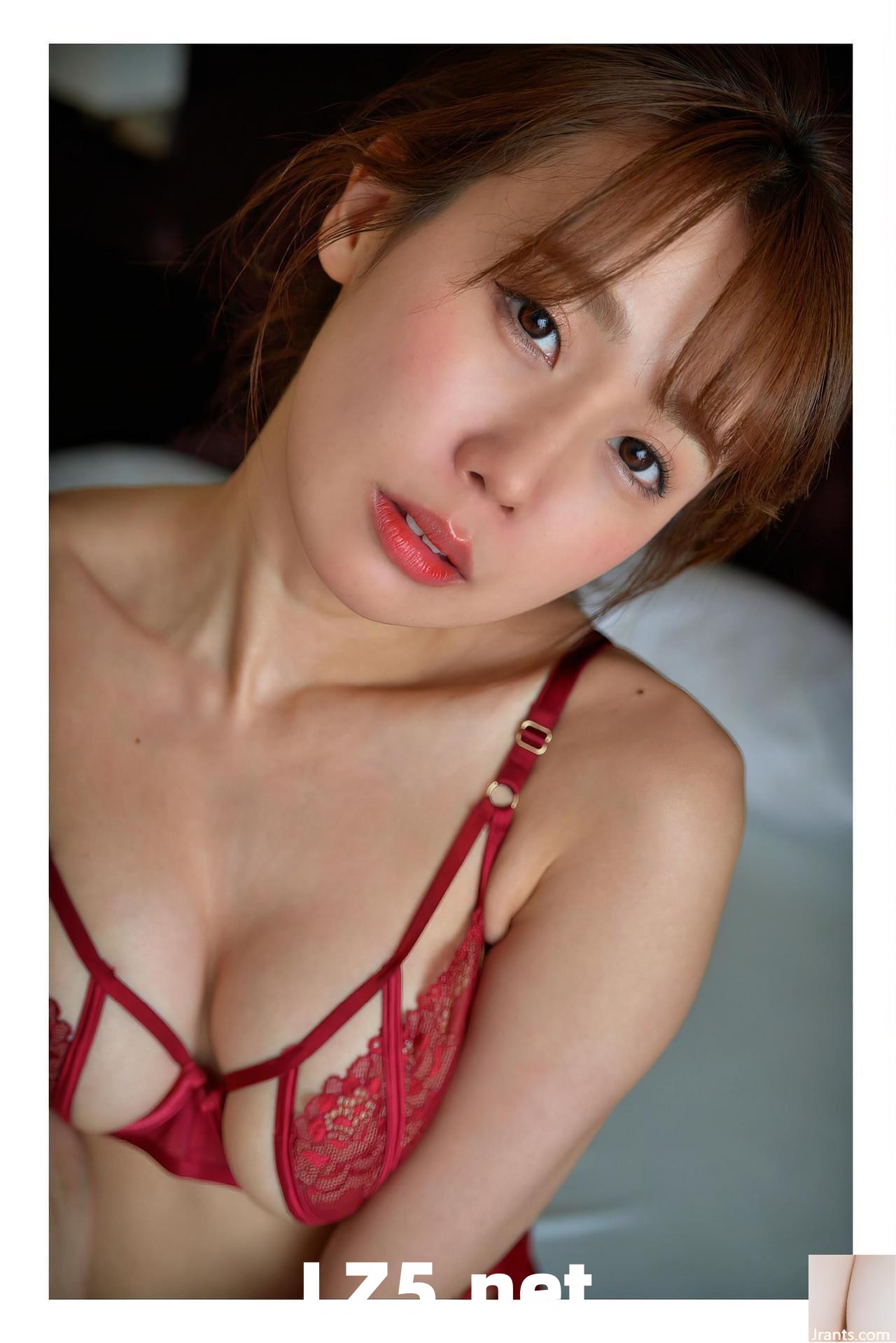 [相原美咲] 高顏值完美比例 讓人神魂顛倒 (30P)
