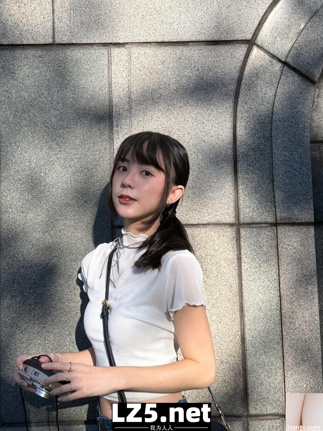 氣質美女「采欣」高顏值突破天際 (10P)