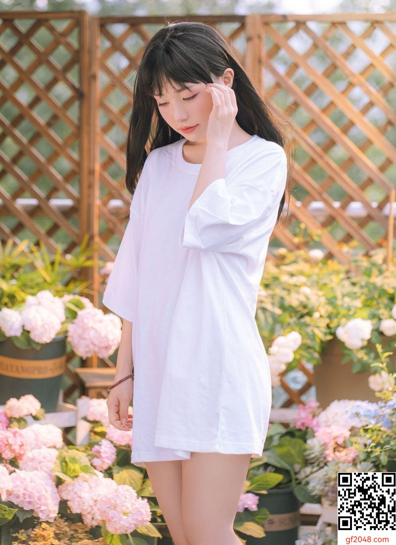 [自拍] 小吉的午後時光